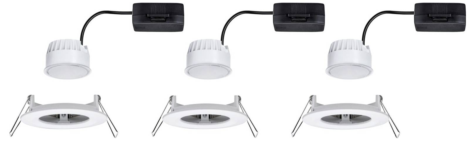 Trois spots encastrables LED avec boîtier blanc et raccordement noir. Ces spots sont adaptés pour une installation au plafond.
