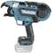 Un pistolet à outils Makita sans fil bleu avec batterie 18V, design compact et poignée robuste, adapté aux travaux de construction.