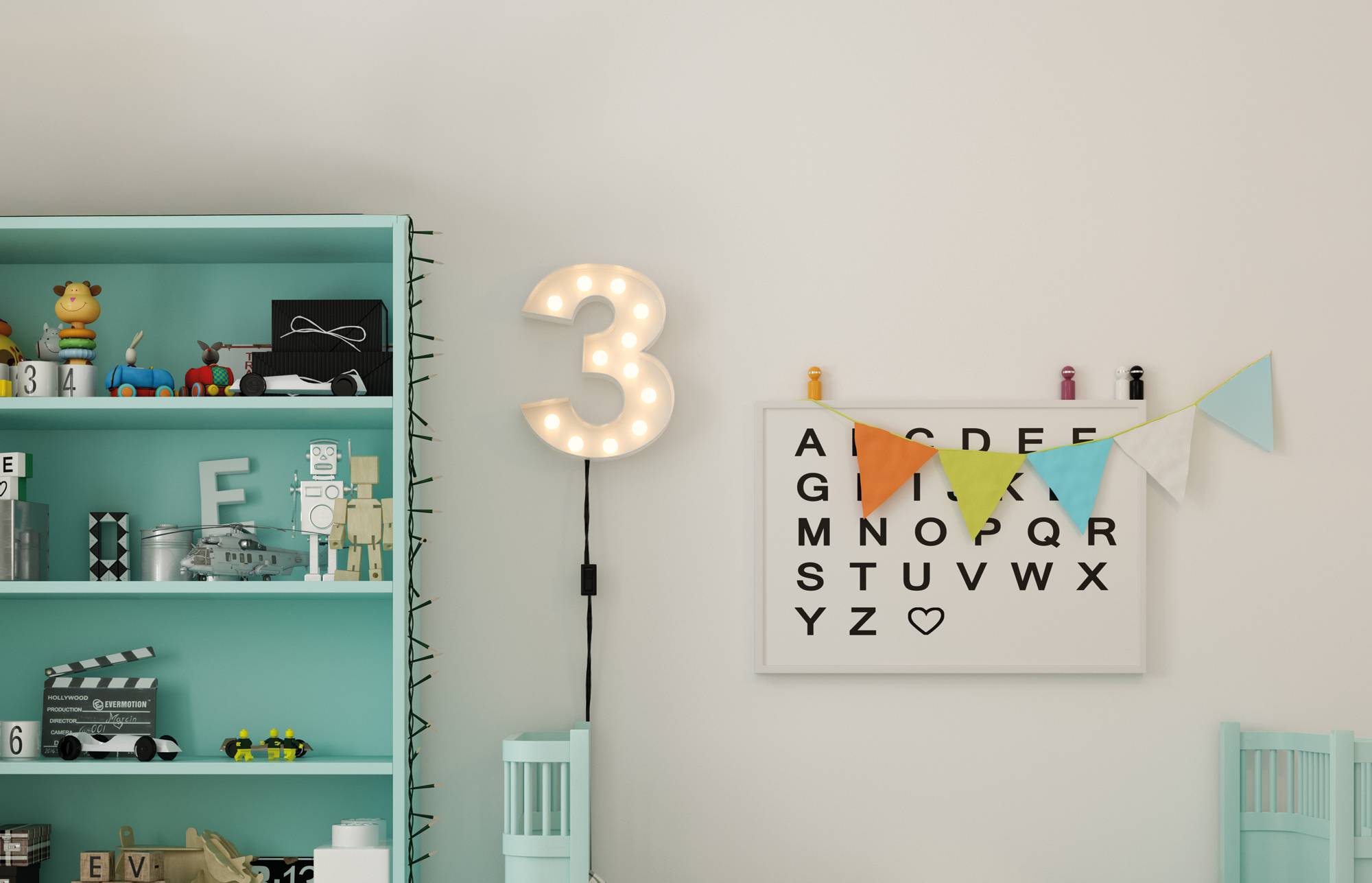 Mur de chambre d'enfant avec un numéro 3 lumineux en marquee et un abécédaire décoré de fanions, à côté d'une étagère couleur bleu-vert remplie de jouets et de livres.