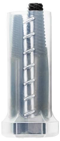 Un récipient en plastique transparent contenant une bobine métallique, reconnaissable à sa disposition hélicoïdale à l'intérieur.