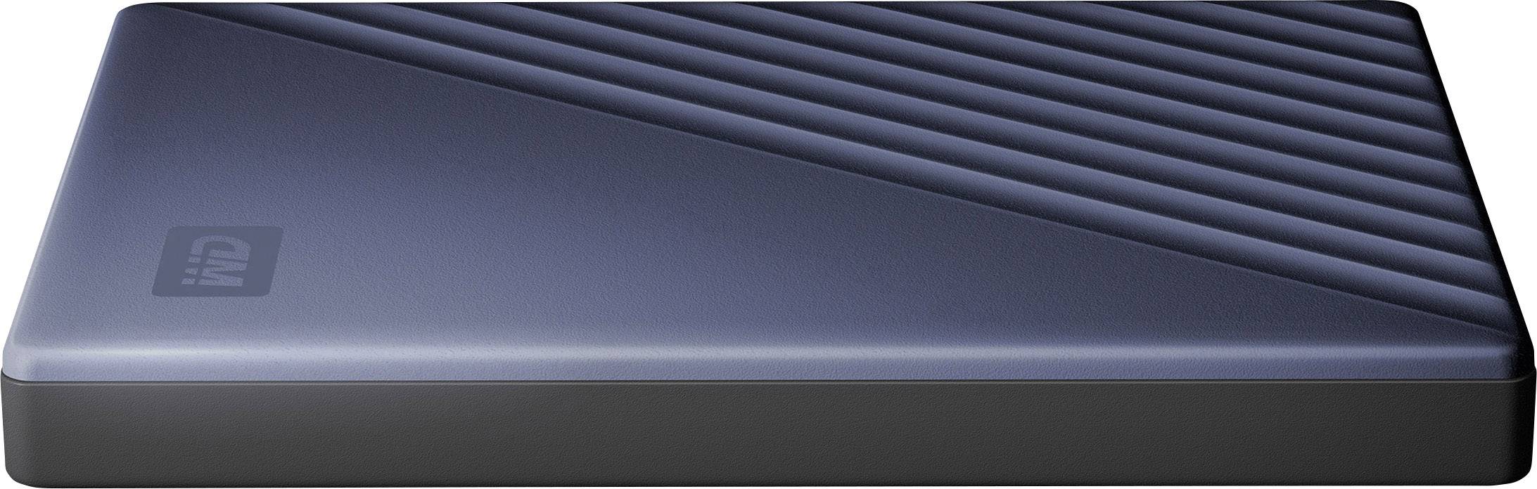 Disque dur externe de couleur bleu foncé avec des lignes diagonales et une surface lisse, compact et portable.
