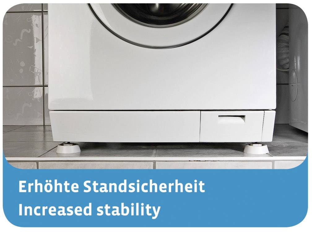Gros plan frontal d'un lave-linge avec des pieds réglables. Légende en dessous : 'Stabilité accrue Increased stability'.