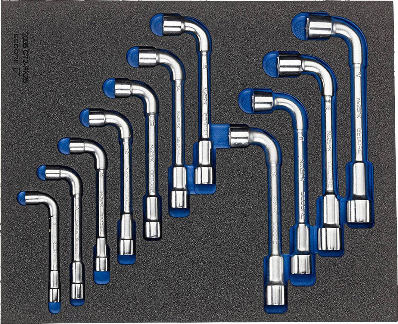 Un ensemble de clés à angle chromées de différentes tailles, disposées sur un support en mousse, rangées de la plus petite à la plus grande.