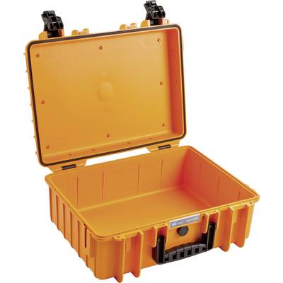 Une valise en plastique orange, vide et ouverte, avec une poignée noire et des fermoirs à clips, couramment utilisée pour un transport sécurisé.