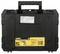 Coffret à outils noir avec étiquette jaune. La marque 'DeWalt' et l'image d'un visseuse sans fil sont représentées dessus.