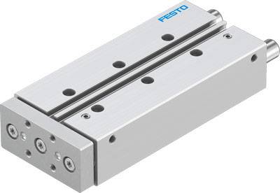 Un chariot pneumatique de Festo, argenté avec des perforations latérales et deux pistons. Utilisé dans des systèmes automatisés.
