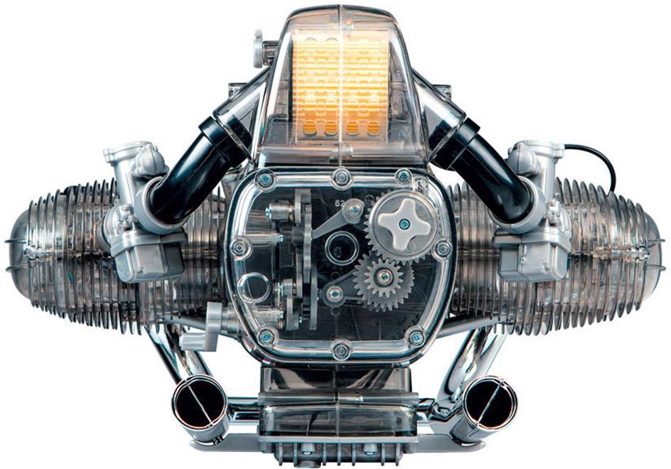 Un moteur transparent avec des engrenages et des pièces visibles, montrant les détails techniques et le fonctionnement d'un moteur à boxer.