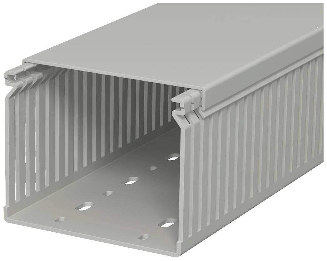 Goulotte de câbles grise en plastique, rectangulaire, avec des fentes sur les côtés pour la ventilation, couvercle amovible, trous au fond.