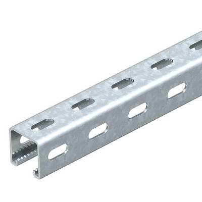 Rail métallique avec des trous ovales le long de sa longueur, adapté pour la fixation et le support de constructions.