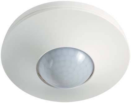 Un détecteur de mouvement de plafond dans un boîtier circulaire avec un objectif bombé, laiteux et bleu au centre.