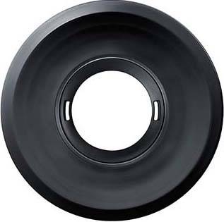 Objet noir et rond avec un grand trou en son centre, ressemblant à un pneu ou à un anneau. Deux fentes étroites sur les côtés.