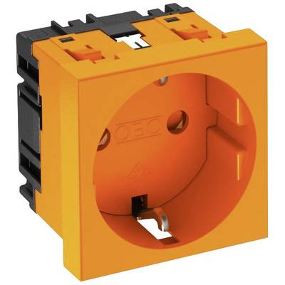 Prise électrique orange, de forme carrée, avec deux trous pour les contacts de la fiche et une connexion de terre.