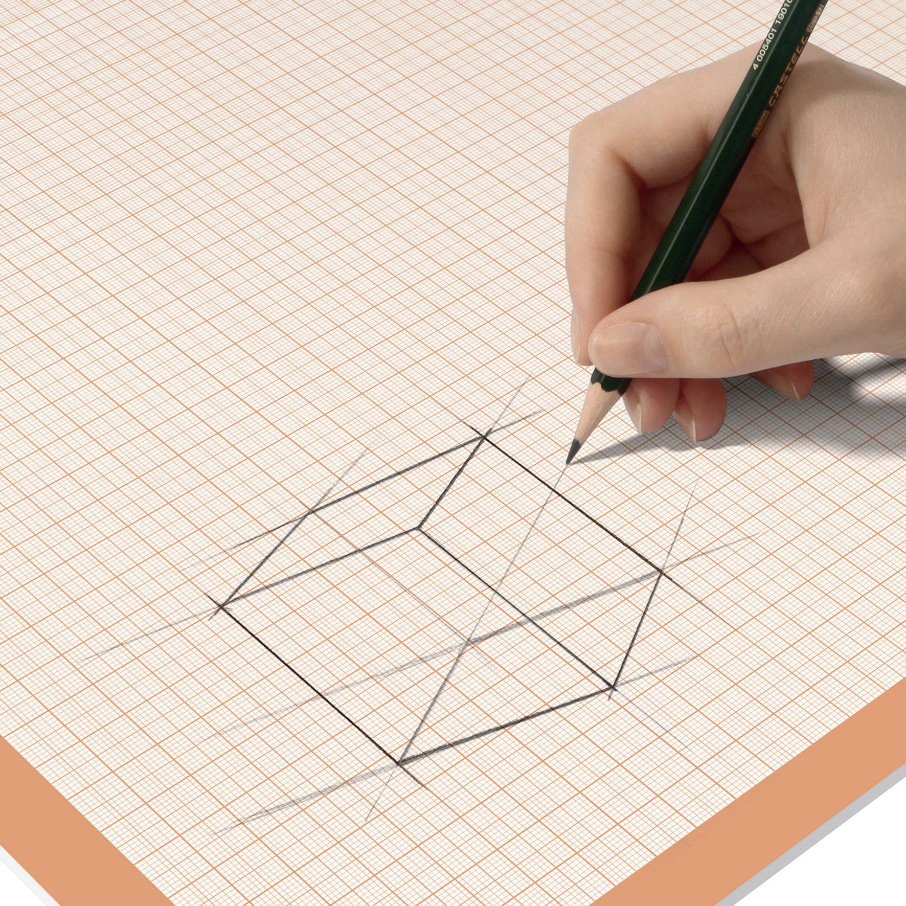 Une main dessine un réseau de cube tridimensionnel au crayon sur du papier millimétré.