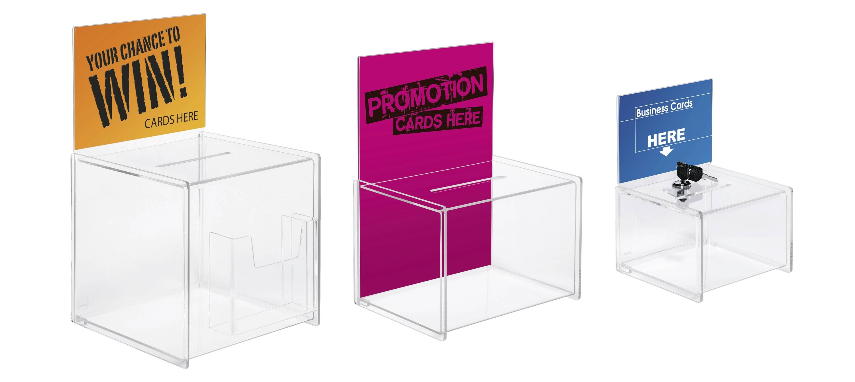 Trois boîtes de présentation transparentes avec des emplacements et des panneaux promotionnels : « Votre Chance de Gagner », « Promotion » et « Cartes de Visite Ici ».