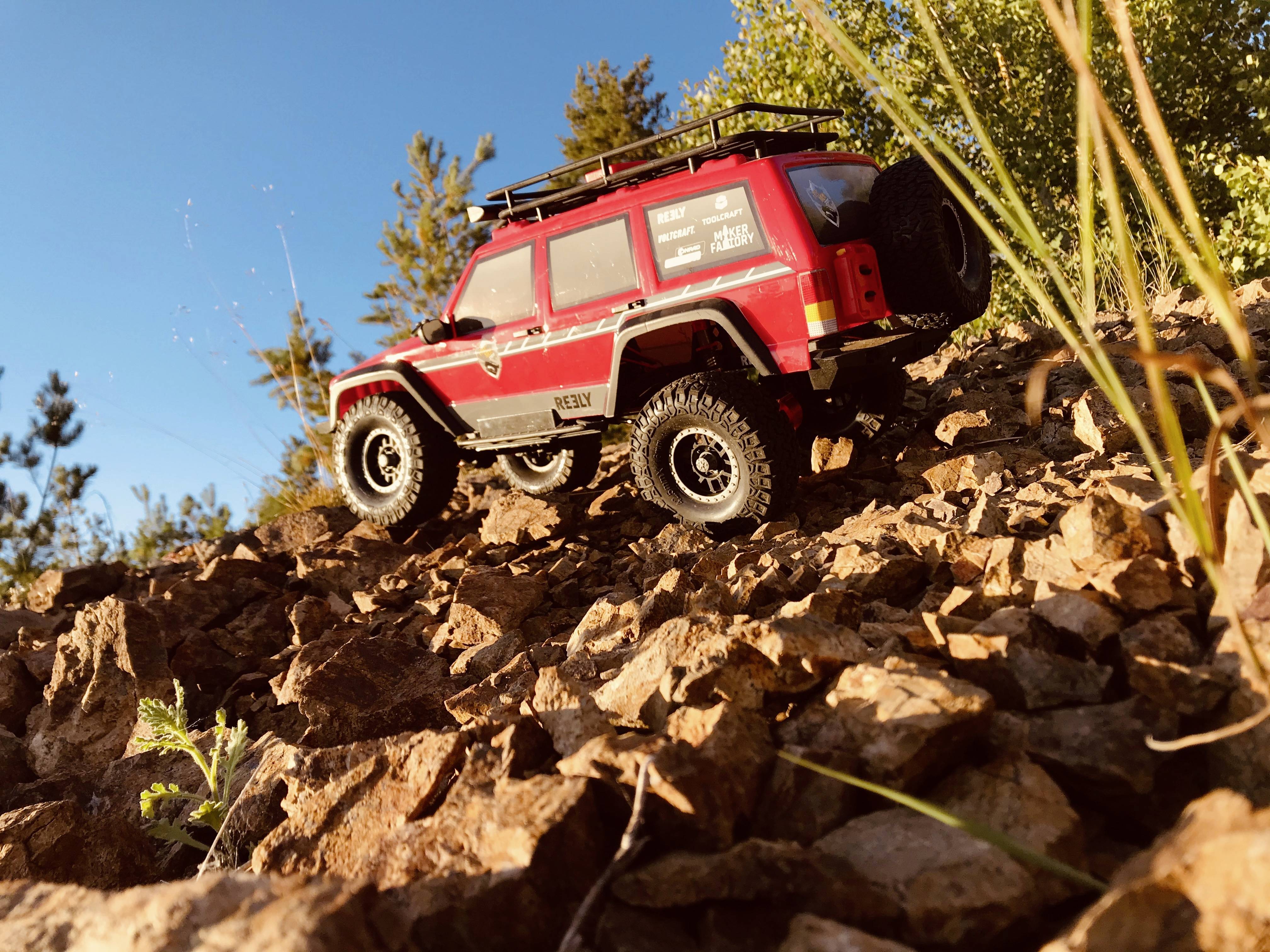 Reely Free Men Pro brushed 1:10 Auto RC électrique Crawler 4 roues motrices (4WD) 100% RtR 2,4 GHz avec accu, chargeur e-13