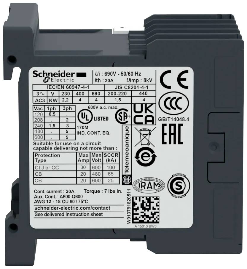 Un appareil électronique avec des informations sur la tension et l'intensité du courant. Contient le nom de marque 'Schneider Electric', des certifications et un numéro de série.