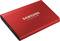 Disque dur externe rouge portant l'inscription « Samsung Portable SSD T5 ». Design compact, port USB visible sur le côté.
