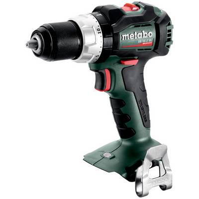 Perceuse/visseuse sans fil Metabo noire et verte avec mandrin, base batterie et clip de ceinture sur fond blanc.