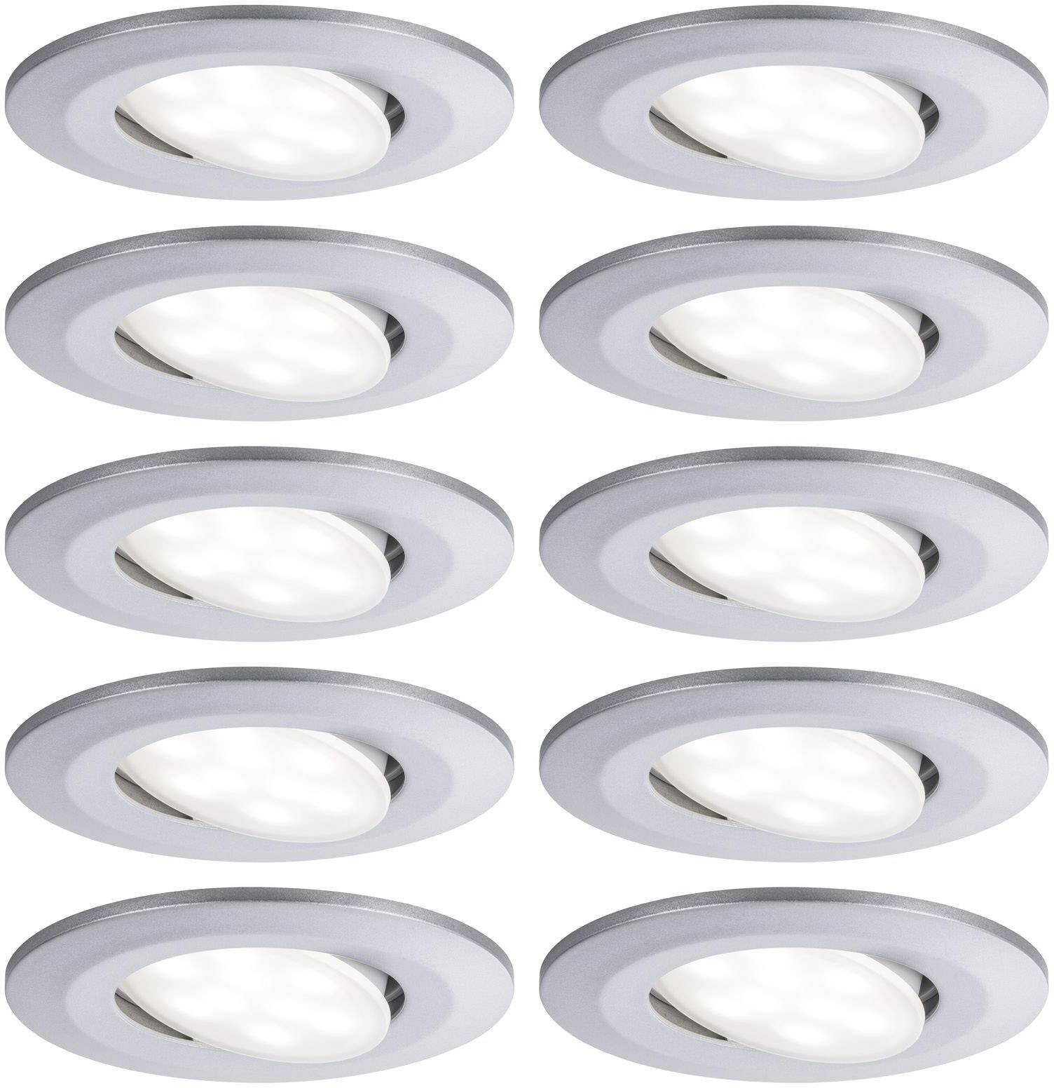 Neuf luminaires circulaires argentés, disposés en trois rangées, brillent de manière claire et uniforme. Ils sont typiquement conçus pour des espaces intérieurs modernes.