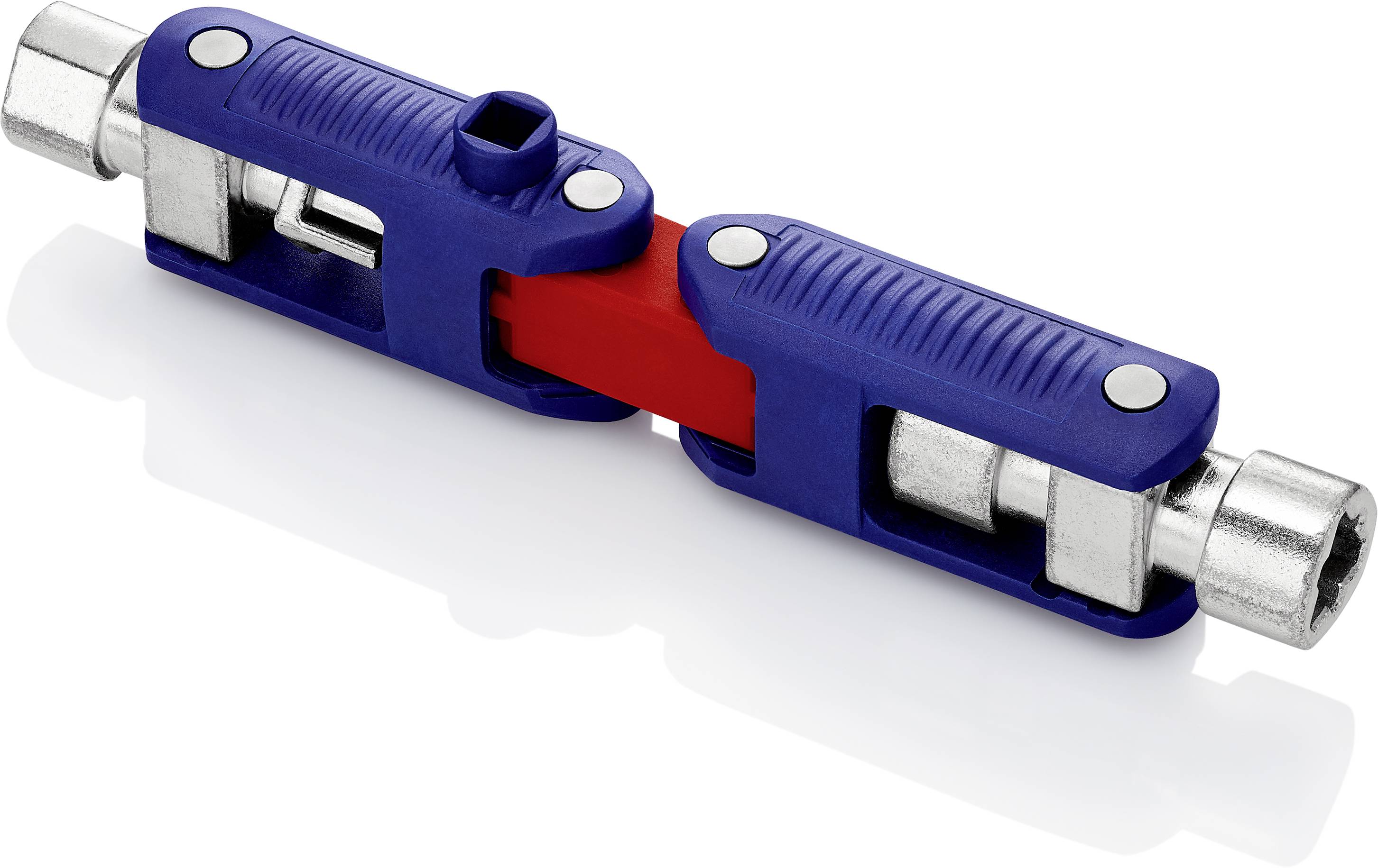 Une clé à molette bleue, multifonctionnelle, avec deux douilles et une partie centrale rouge, repose sur une surface blanche.