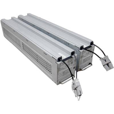 'Deux batteries industrielles avec des connexions par câbles dans des boîtiers métalliques, placées côte à côte sur une surface blanche.'