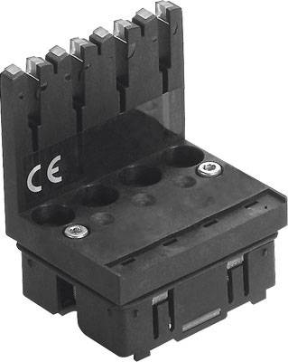 Un connecteur électrique noir à six bornes, deux vis et une marque CE, indiquant la conformité.