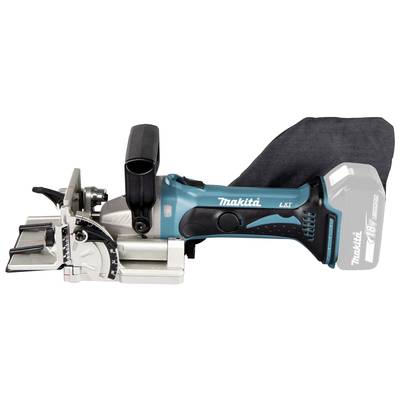 Un outil Makita sans fil bleu et noir pour le travail du bois, avec poignée et sac à poussière, pris de côté.