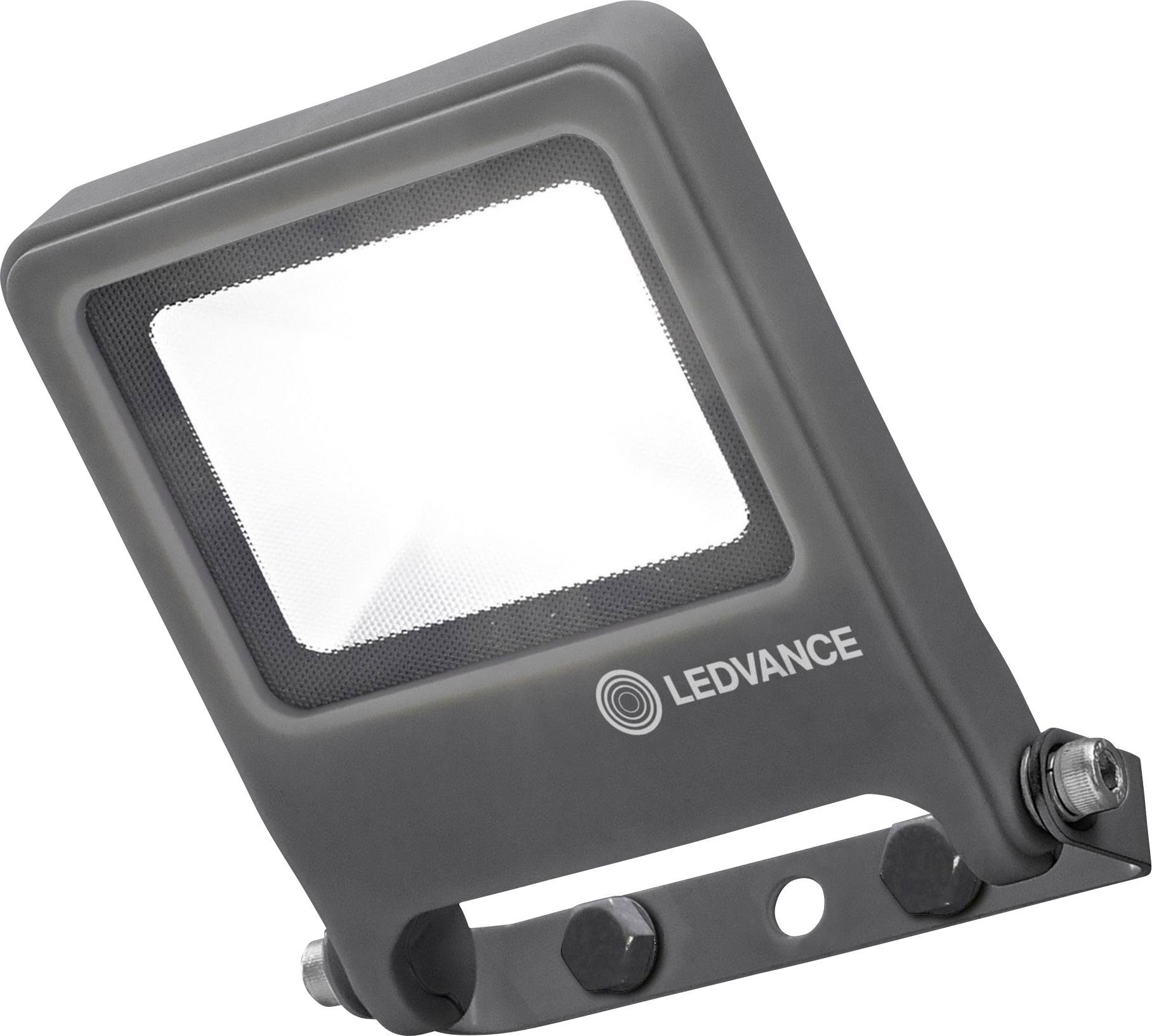 Un projecteur LED gris de Ledvance, monté sur un support métallique réglable, brille intensément.