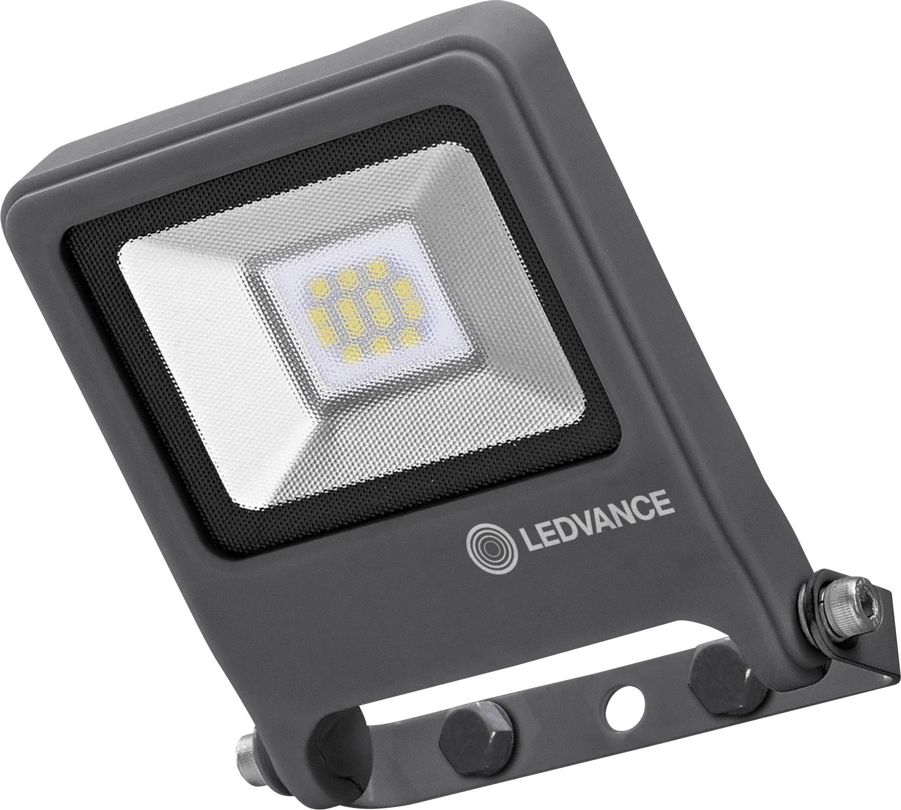Un projecteur LED noir de Ledvance avec seize puces LED visibles, adapté à une utilisation extérieure.