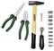 'Ensemble d'outils comprenant une pince, un marteau, des clés à douille et une clé à cliquet. Idéal pour les réparations générales et les travaux de bricolage.'