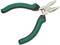 Pince combinée verte avec poignée striée et tête en métal, sur fond blanc.