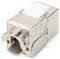 Connecteur réseau RJ45 métallique avec mécanisme de verrouillage blanc. Adapté aux connexions de câbles Ethernet dans les réseaux.