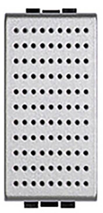 Une grille rectangulaire en métal avec de nombreux trous ronds, probablement un composant d'un appareil électronique ou d'un filtre à air.