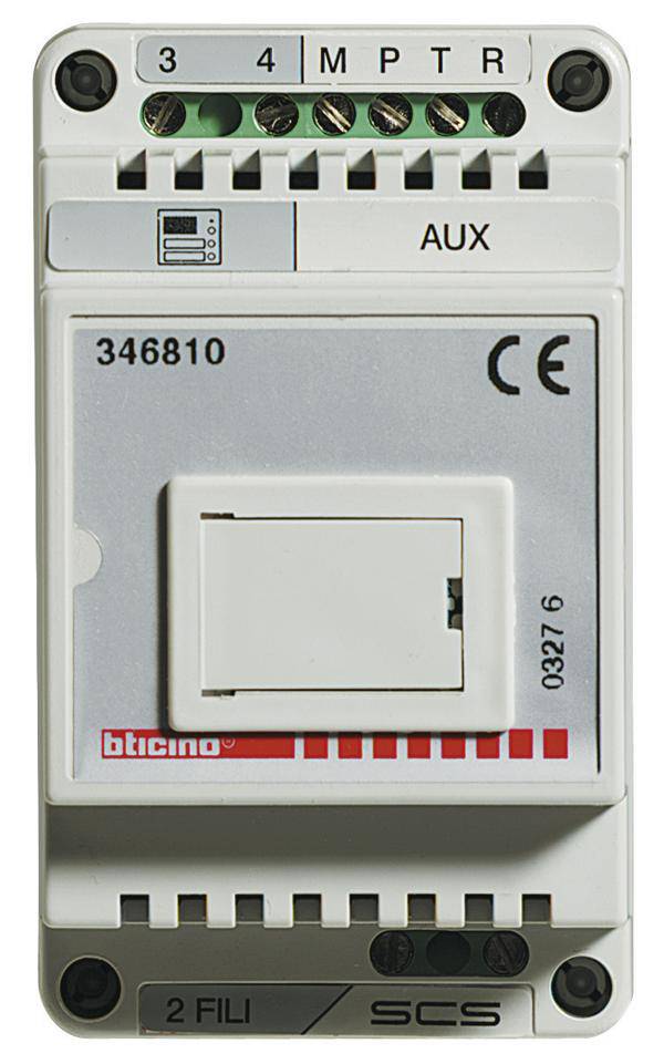 Illustration d'un module de système d'interphonie Bticino avec bornes de connexion et numéros de modèle, adapté aux systèmes à 2 fils.