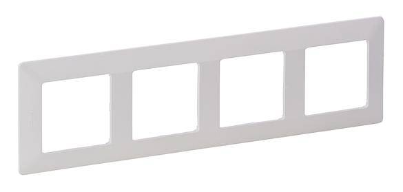 Un cadre multiposte rectangulaire blanc avec quatre emplacements vides, adapté pour les interrupteurs ou les prises électriques.