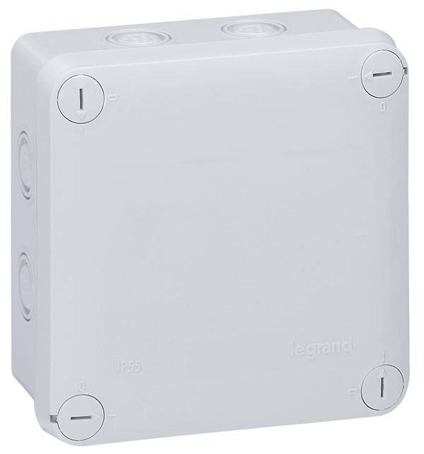 Une boîte de connexion en plastique grise avec un couvercle amovible, adaptée pour les installations électriques ; sur le devant est indiqué 'IP55'.