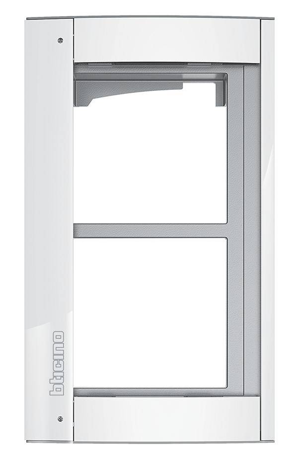Un cadre rectangulaire, moderne, blanc avec des éléments gris et le logo 'bticino' à gauche.