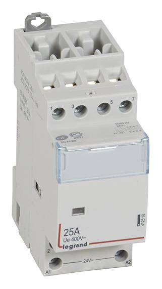 Amplificateur de puissance Grauer 25A de Legrand. L'appareil affiche l'intensité du courant et la tension (Ue 400V) sur sa façade.