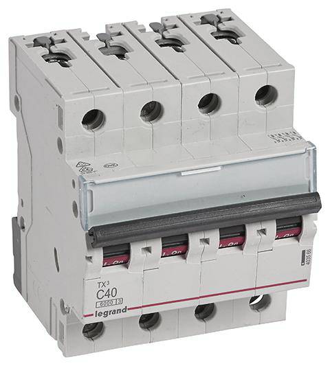 Un disjoncteur tripolaire de 40A, modèle TX3 de Legrand, pour applications de protection électrique.