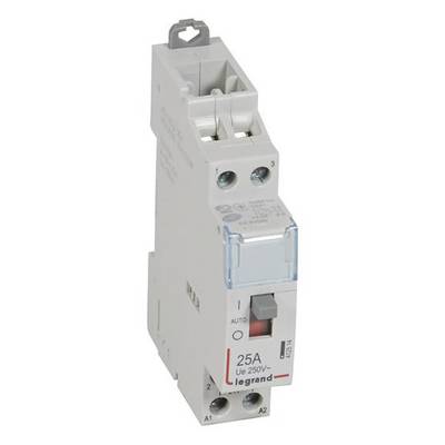 Disjoncteur électrique Legrand, 25A, pour 250V, avec positions de commutateur 'Auto' et 'Éteint'.