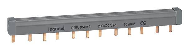 Un connecteur de rail gris Legrand avec contacts en cuivre, modèle REF 4049/42, pour 230/400 Vac, 10 mm².