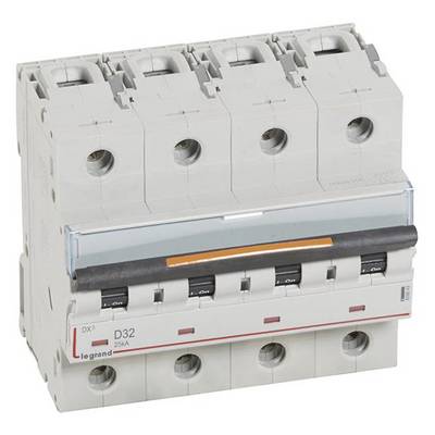 Un disjoncteur tétrapolaire de marque Legrand, modèle D32, adapté pour 25 kA, destiné à la commande et à la protection des circuits électriques.