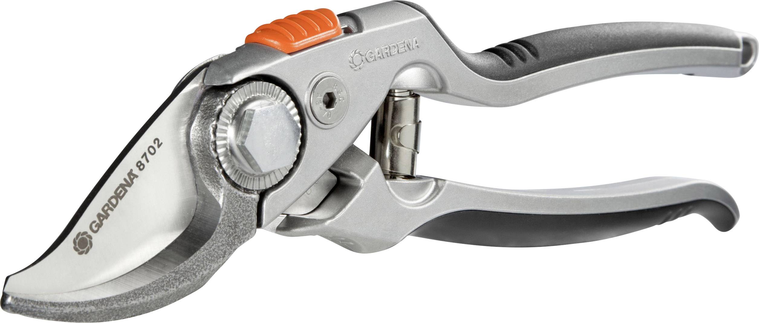 Sécateur en métal avec manche noir, curseur orange et nom de marque sur la lame. Adapté pour la coupe de plantes.