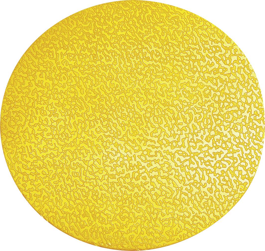Une œuvre d'art ronde aux motifs complexes dans des tons de jaune et d'orange, avec des lignes et des textures élaborées sur sa surface.