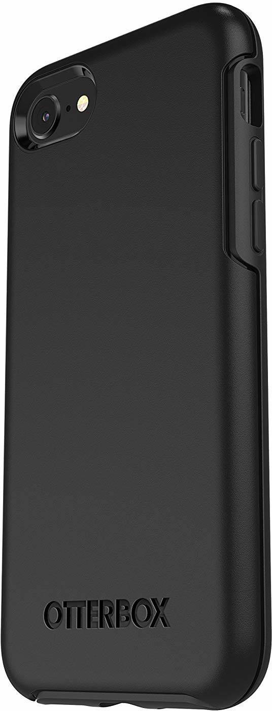 Coque de téléphone noire de la marque Otterbox, fine et robuste, offrant une protection renforcée pour le smartphone.