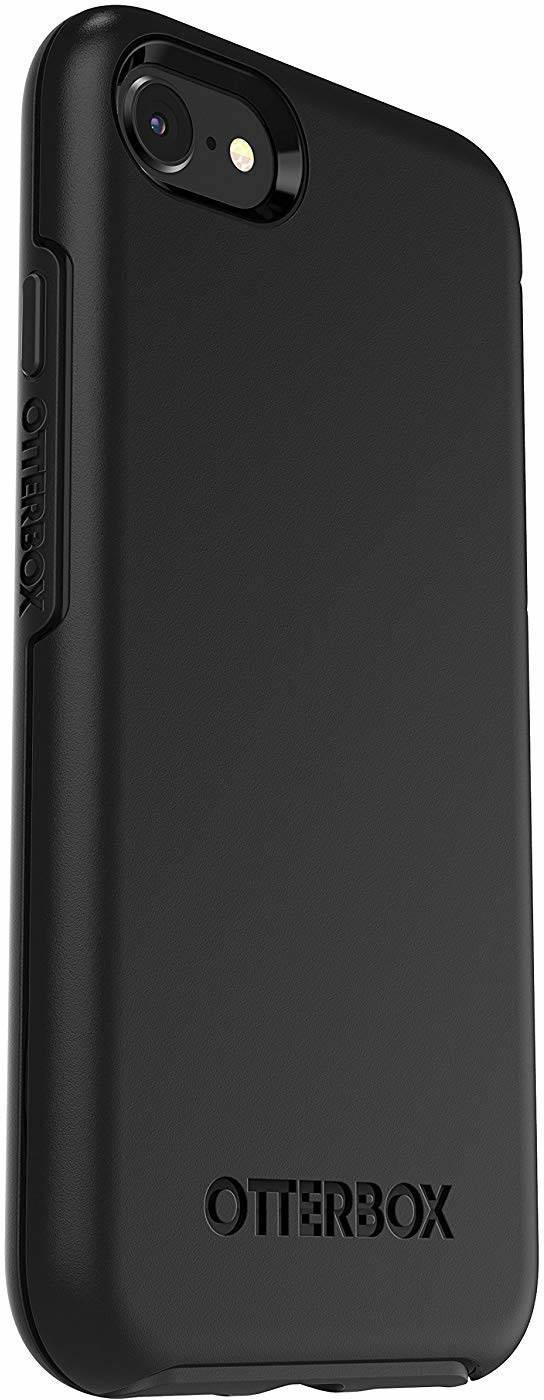 Étui de téléphone noir OtterBox pour iPhone, vu de côté. Robuste et sobre, il offre une protection et s'adapte parfaitement à l'appareil.