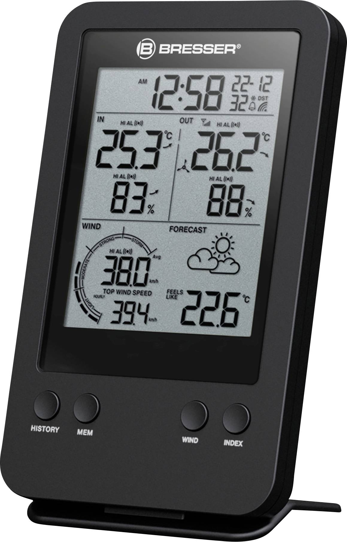 Affichage de station météorologique numérique montrant l'heure, les températures intérieure et extérieure, l'humidité, la vitesse du vent et les prévisions météorologiques.