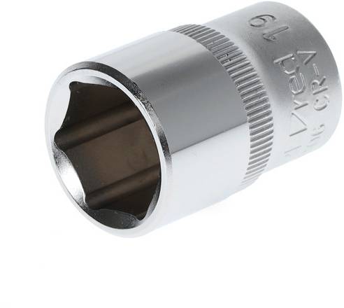 Un embout de clé à douille chromé, typiquement utilisé pour des clés à fourche ou des outils à cliquet, taille 19 mm.