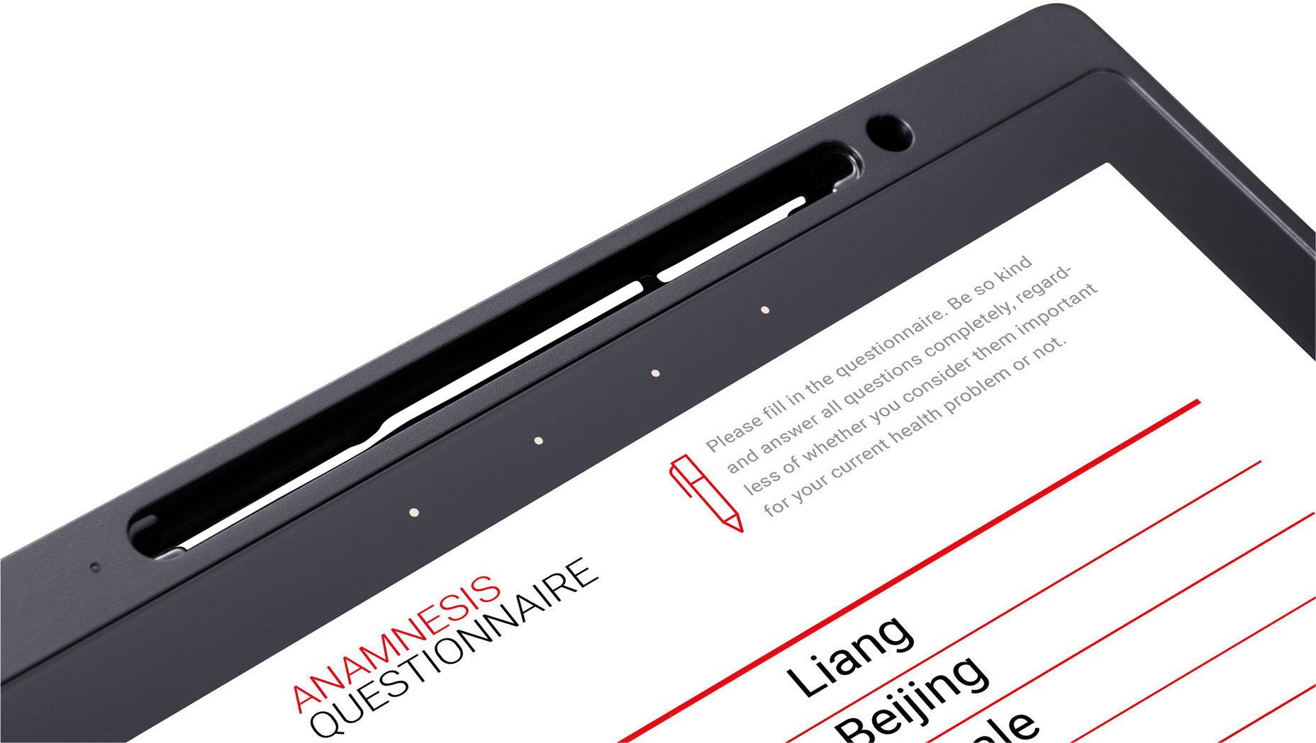 Une tablette affiche un 'Questionnaire d'Anamnèse'. L'utilisateur est invité à remplir des informations importantes sur sa santé.