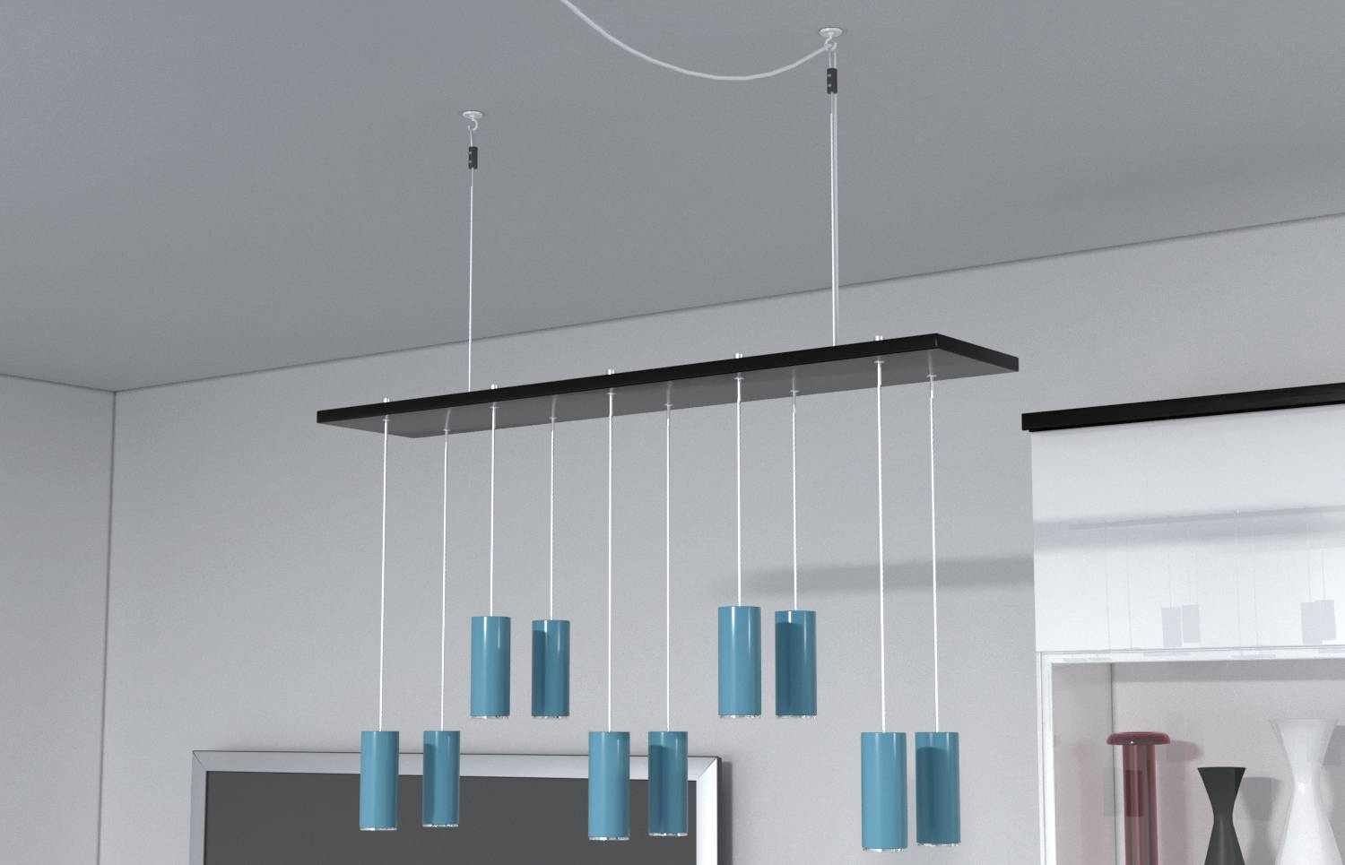 Luminaire suspendu moderne avec huit abat-jour cylindriques bleus suspendus à différentes hauteurs dans une pièce minimaliste.